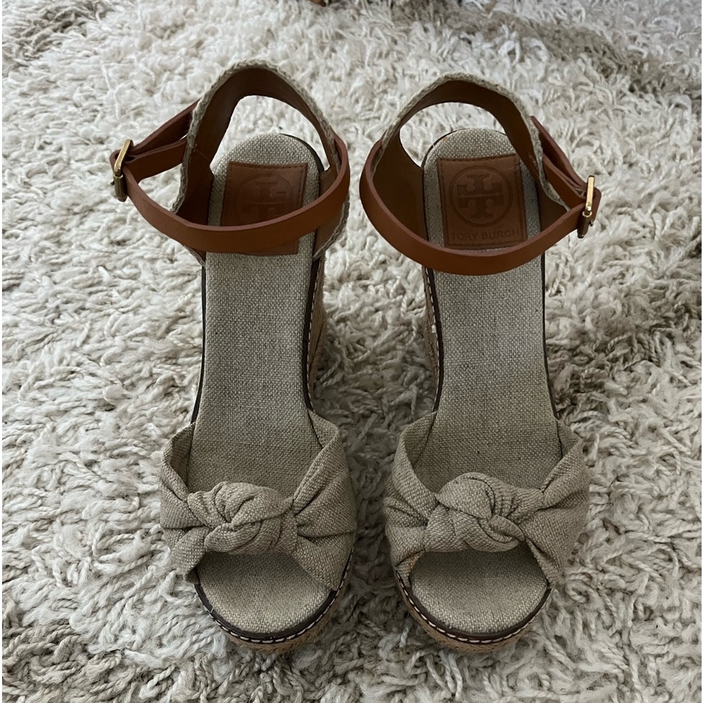 Tory Burch size 7 wedge espadrille...